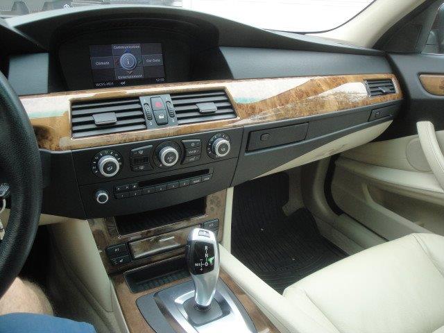 2009 BMW 528i