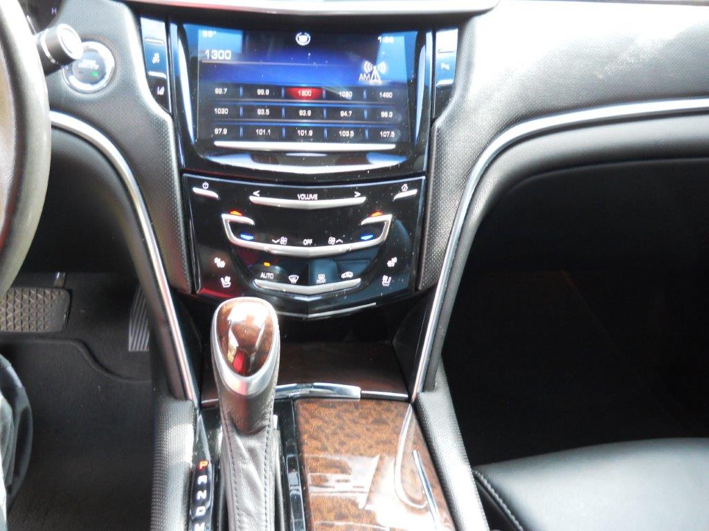 2013 Cadillac XTS Luxury Collection