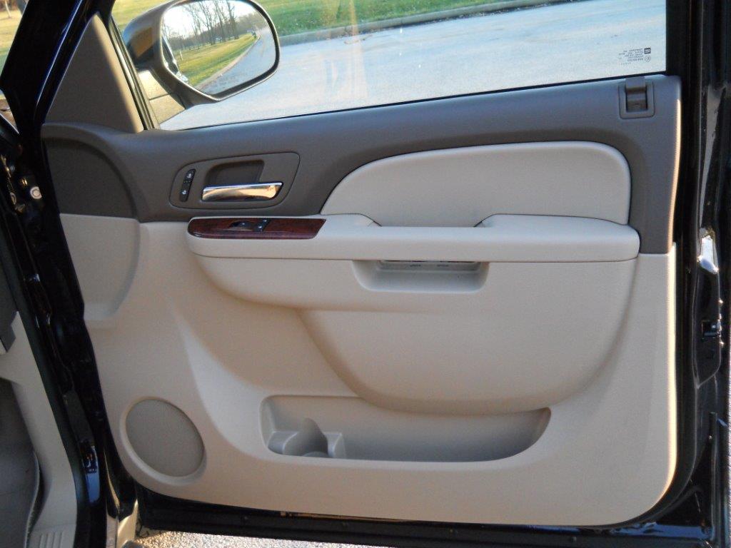 2014 Chevy Suburban LT