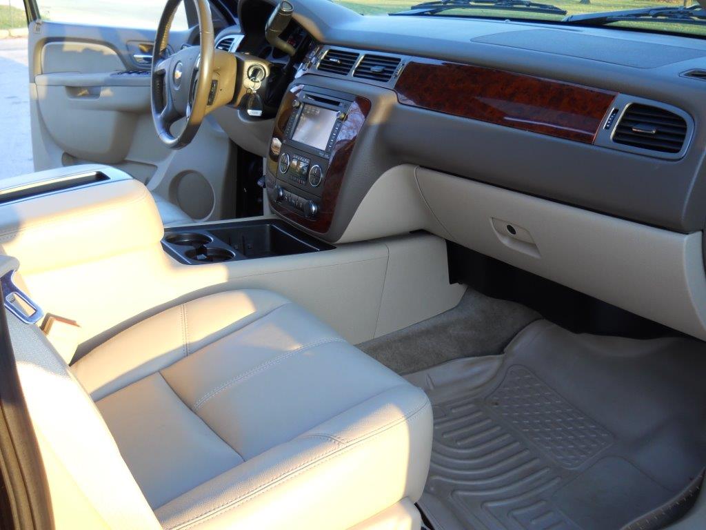 2014 Chevy Suburban LT