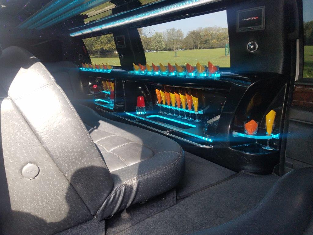 2014 Lincoln Navigator QVM stretch SUV 14-pax limousine