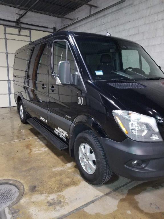 2014 Mercedes-Benz Sprinter 2500 Passenger 144 WB Van