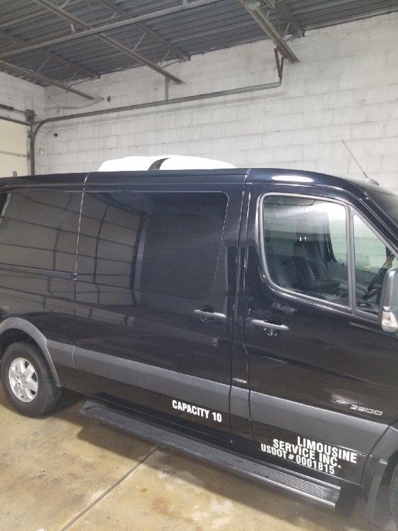 2014 Mercedes-Benz Sprinter 2500 Passenger 144 WB Van