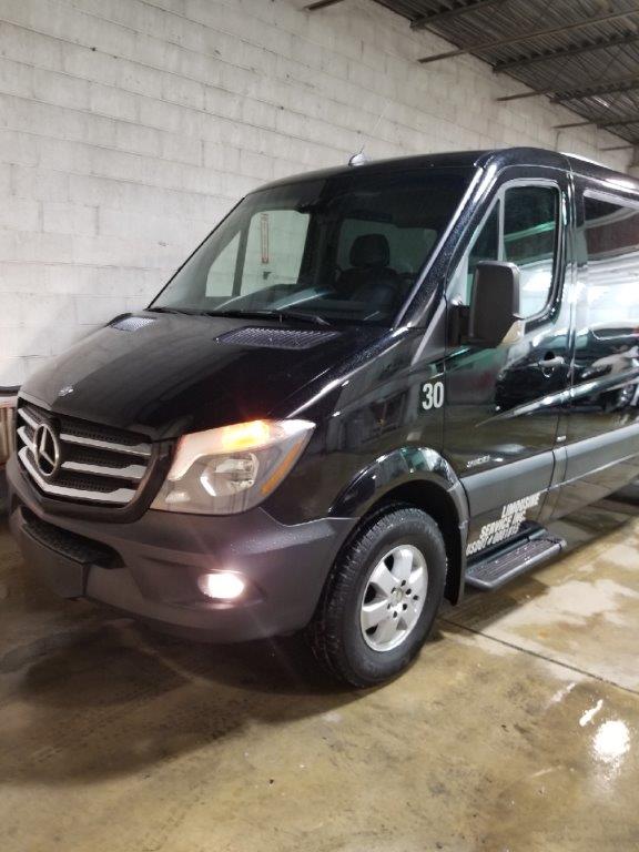 2014 Mercedes-Benz Sprinter 2500 Passenger 144 WB Van