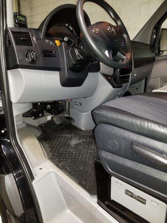 2014 Mercedes-Benz Sprinter 2500 Passenger 144 WB Van