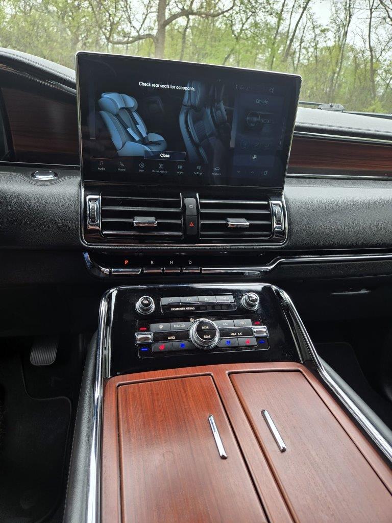 2022 Lincoln Navigator L SUV