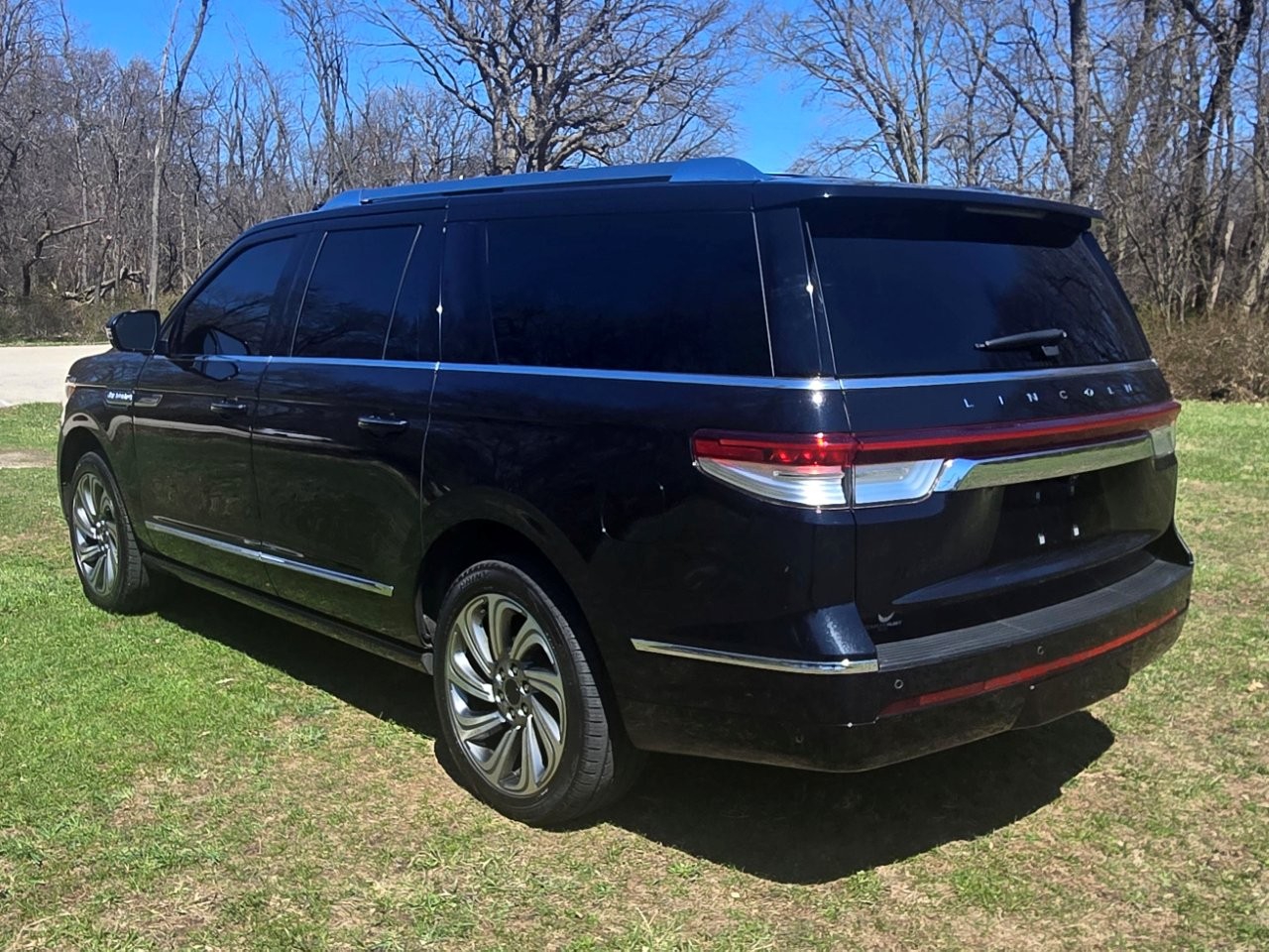2023 Lincoln Navigator L Standard SUV