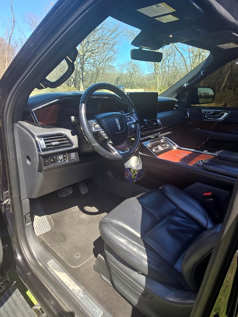 2023 Lincoln Navigator L Standard SUV