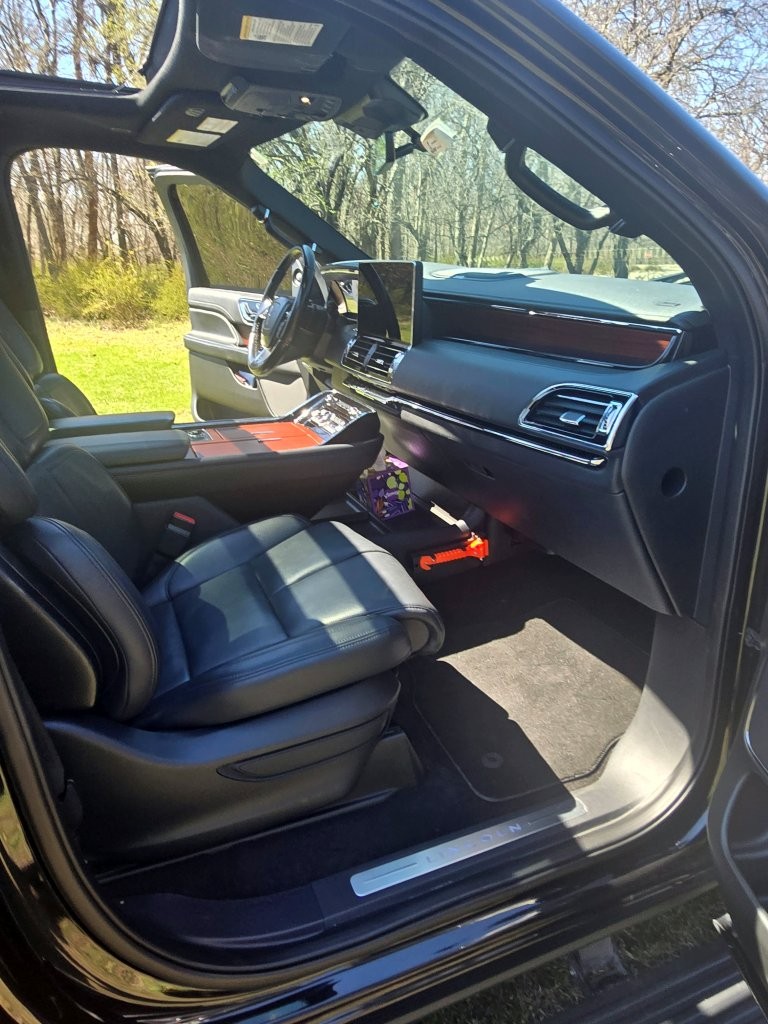 2023 Lincoln Navigator L Standard SUV