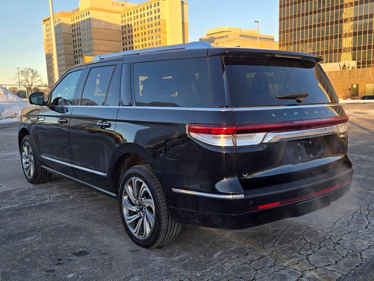 2023 Lincoln Navigator L Standard SUV