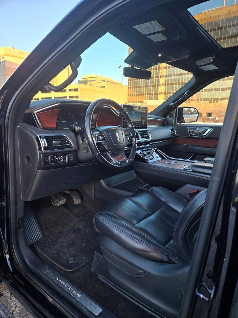 2023 Lincoln Navigator L Standard SUV