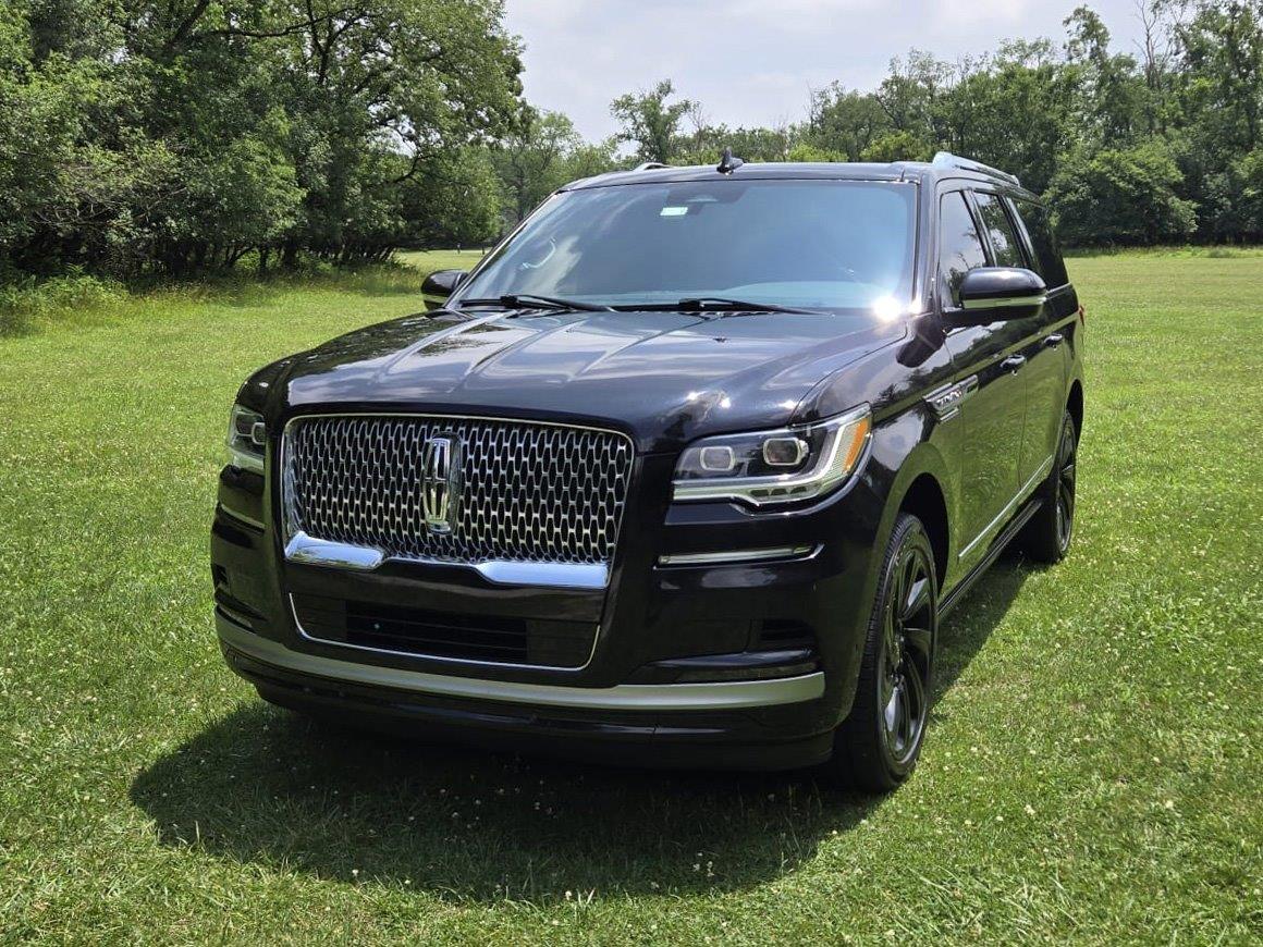 2023 Lincoln Navigator L Standard SUV