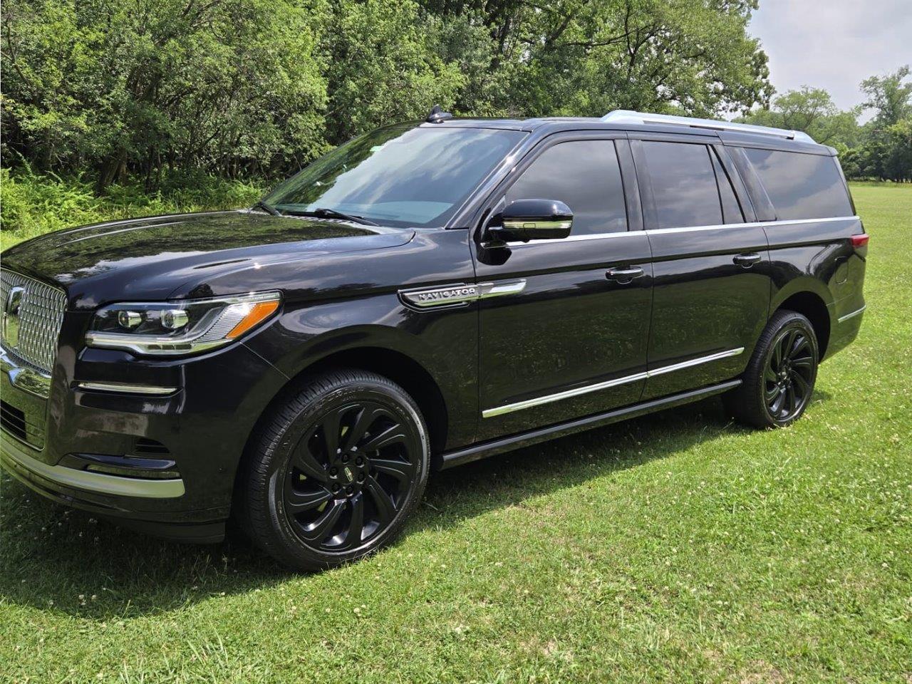 2023 Lincoln Navigator L Standard SUV
