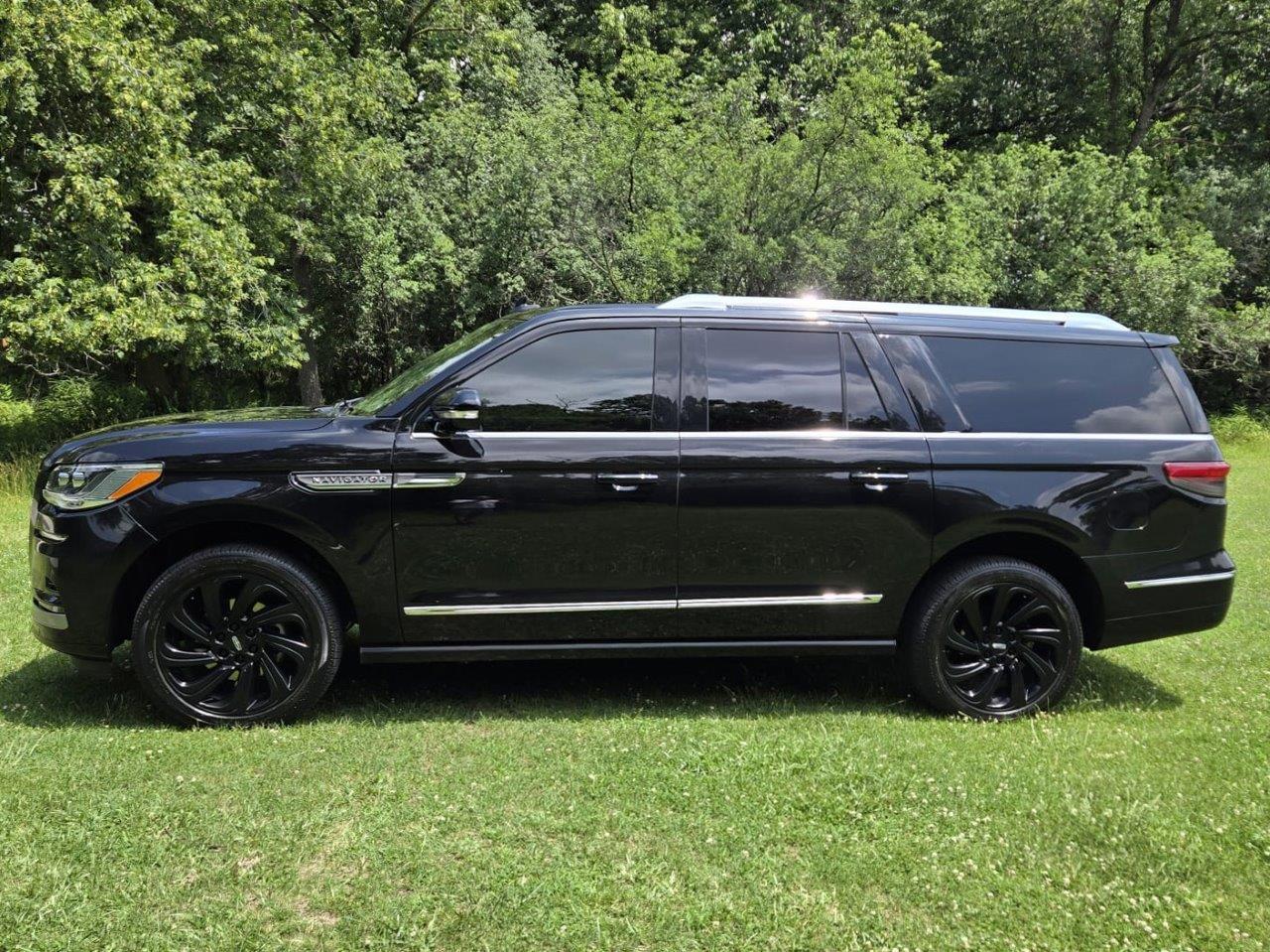 2023 Lincoln Navigator L Standard SUV
