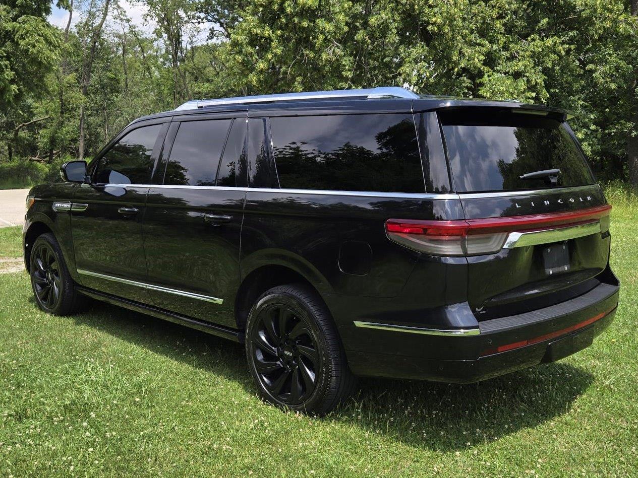2023 Lincoln Navigator L Standard SUV