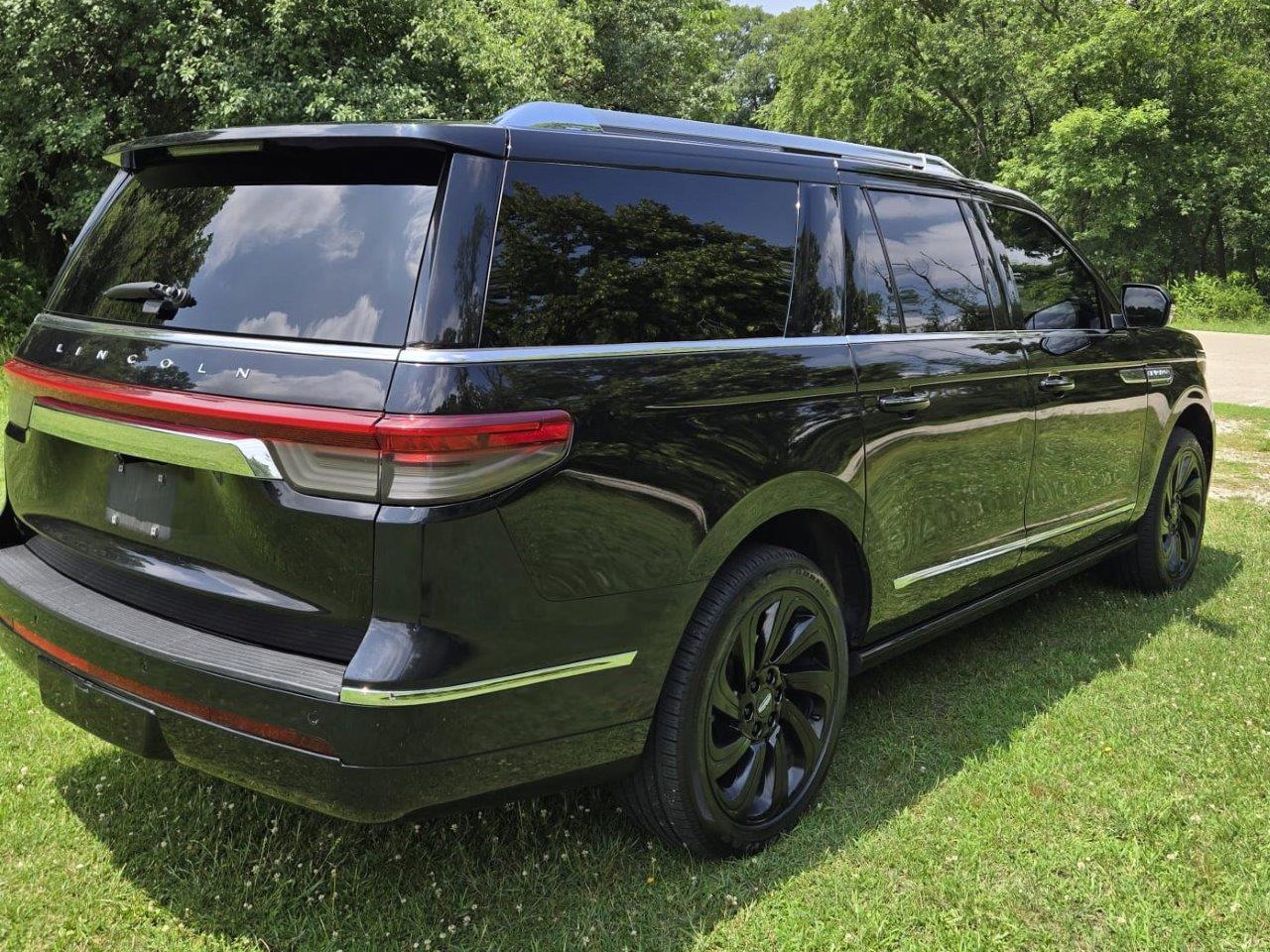 2023 Lincoln Navigator L Standard SUV