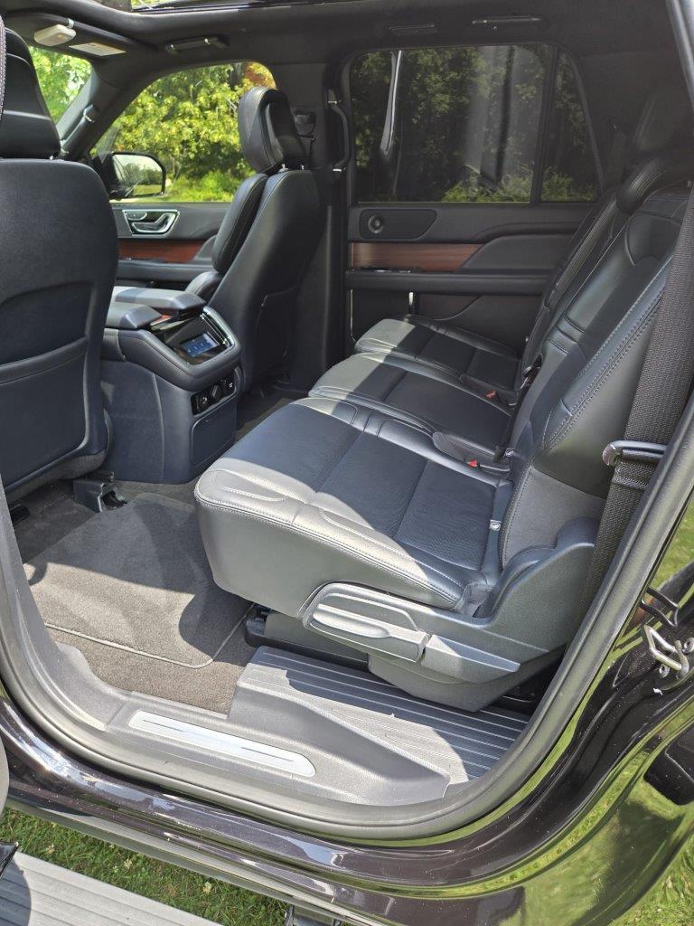 2023 Lincoln Navigator L Standard SUV