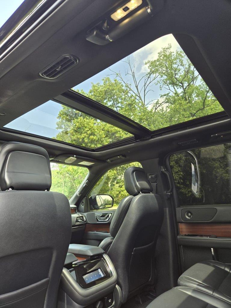 2023 Lincoln Navigator L Standard SUV