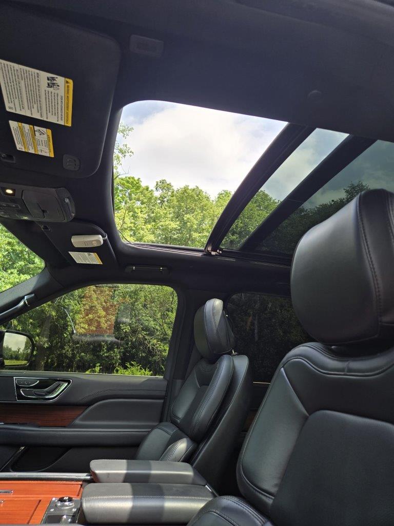 2023 Lincoln Navigator L Standard SUV