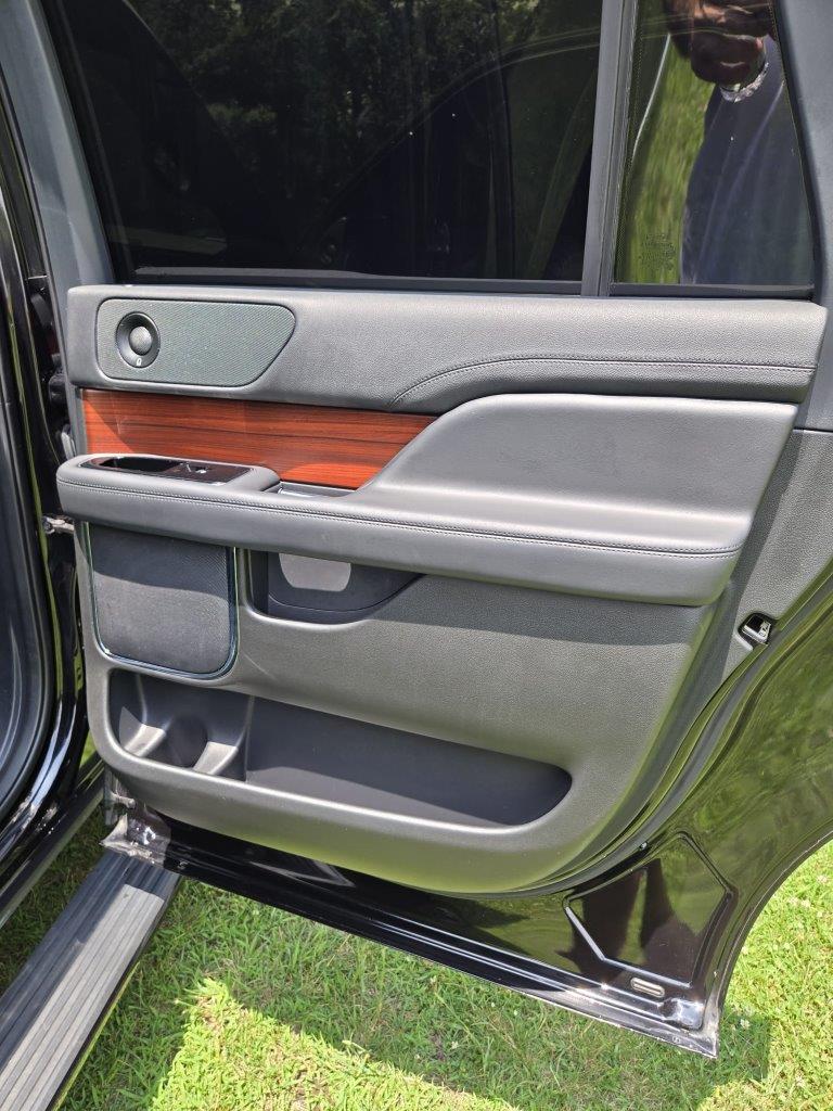 2023 Lincoln Navigator L Standard SUV