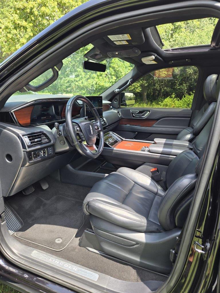 2023 Lincoln Navigator L Standard SUV