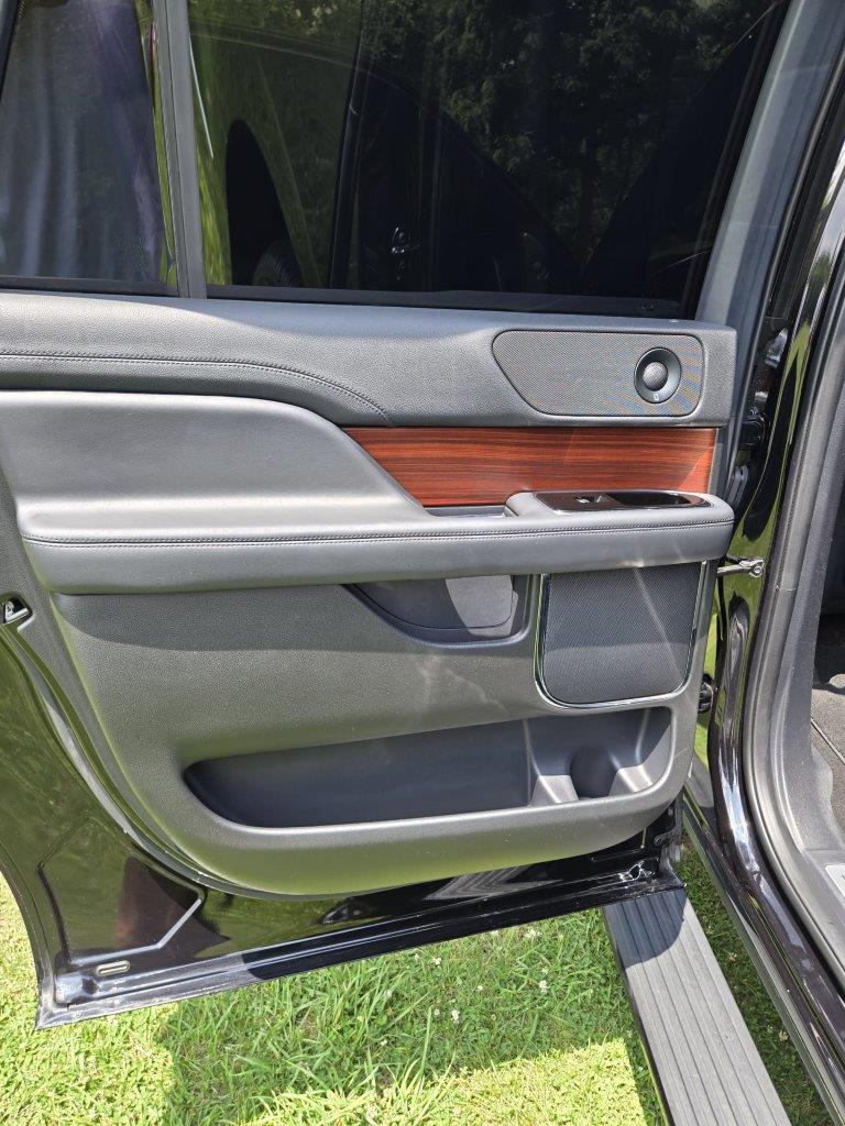 2023 Lincoln Navigator L Standard SUV