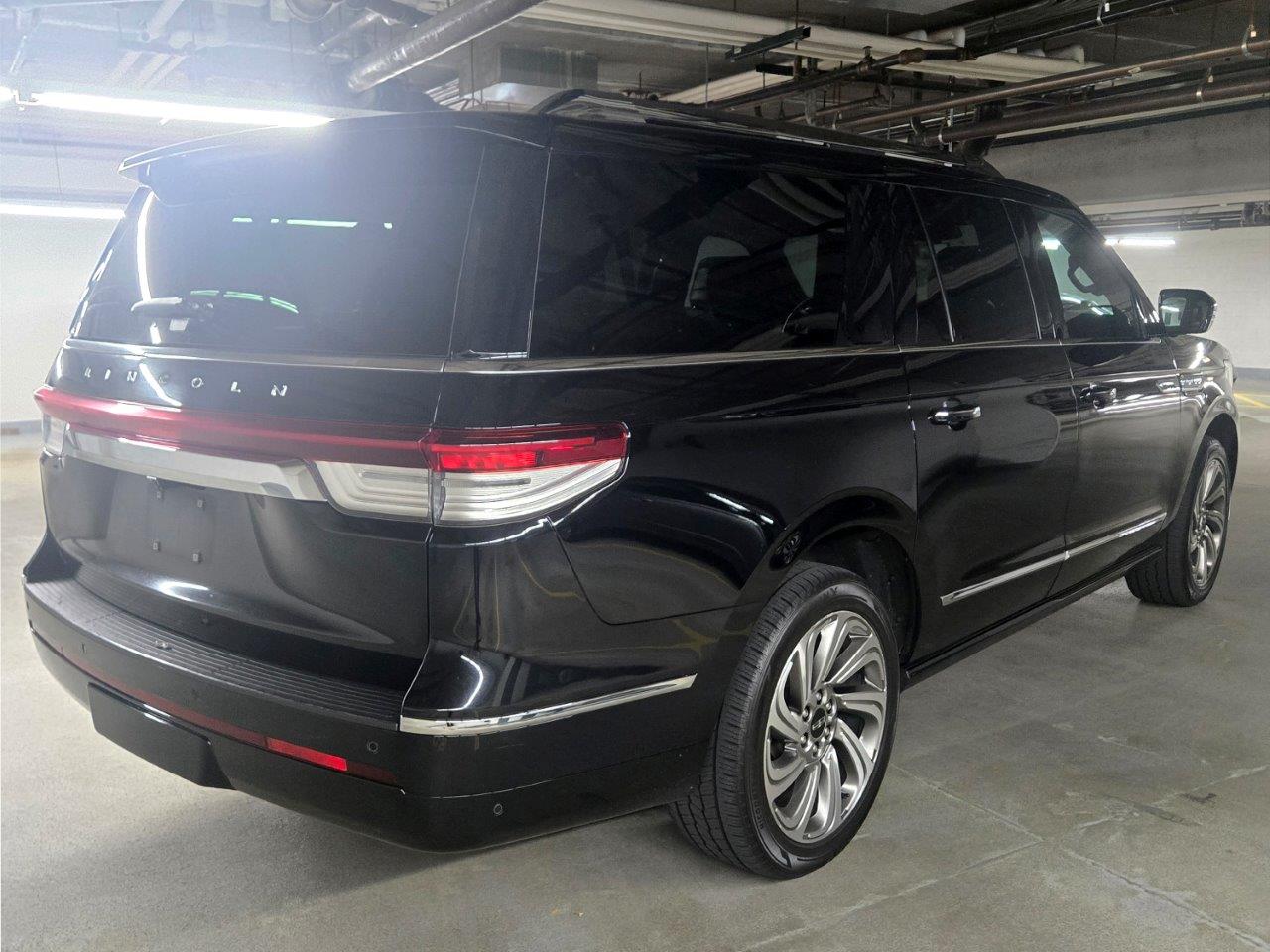 2023 Lincoln Navigator L Standard SUV