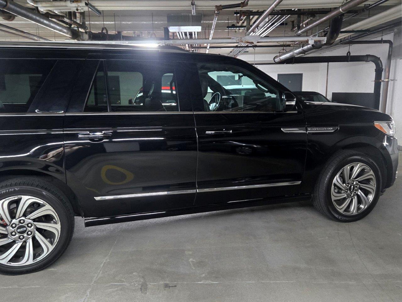 2023 Lincoln Navigator L Standard SUV