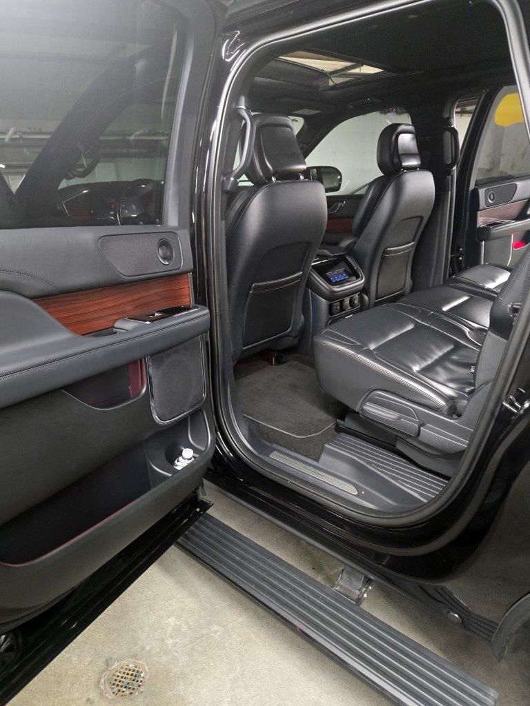 2023 Lincoln Navigator L Standard SUV