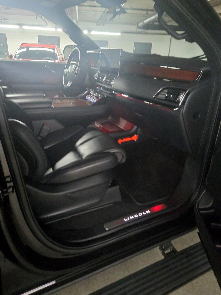 2023 Lincoln Navigator L Standard SUV