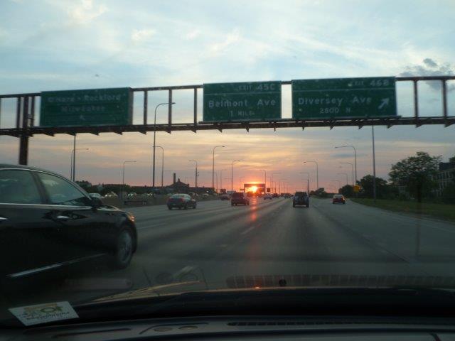 Chicago Illinois stretch limousine going to Chicago