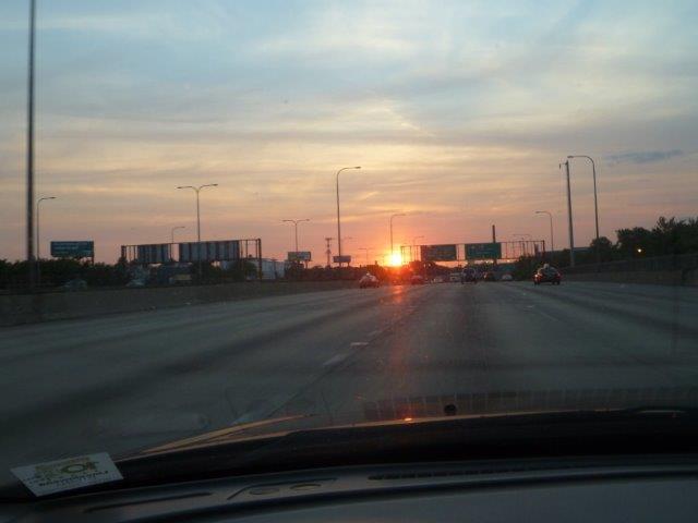 Glendale Heights Illinois stretch limousine going to Chicago